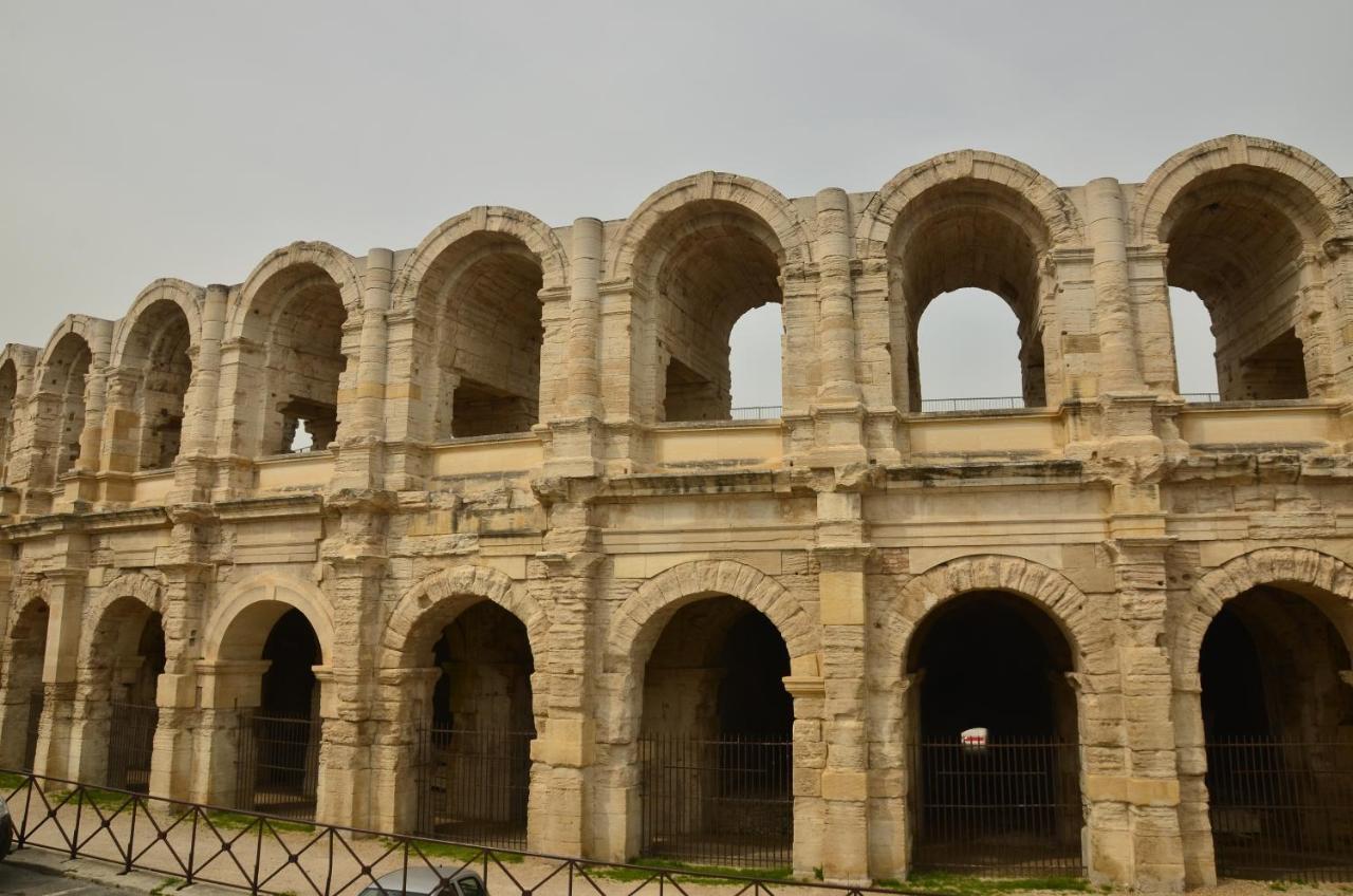 Ferienwohnung Aux Pieds Des Arenes Arles Exterior foto