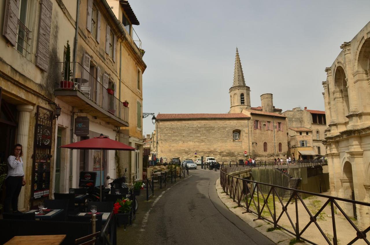 Ferienwohnung Aux Pieds Des Arenes Arles Exterior foto