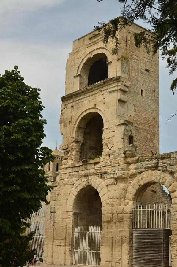 Ferienwohnung Aux Pieds Des Arenes Arles Exterior foto