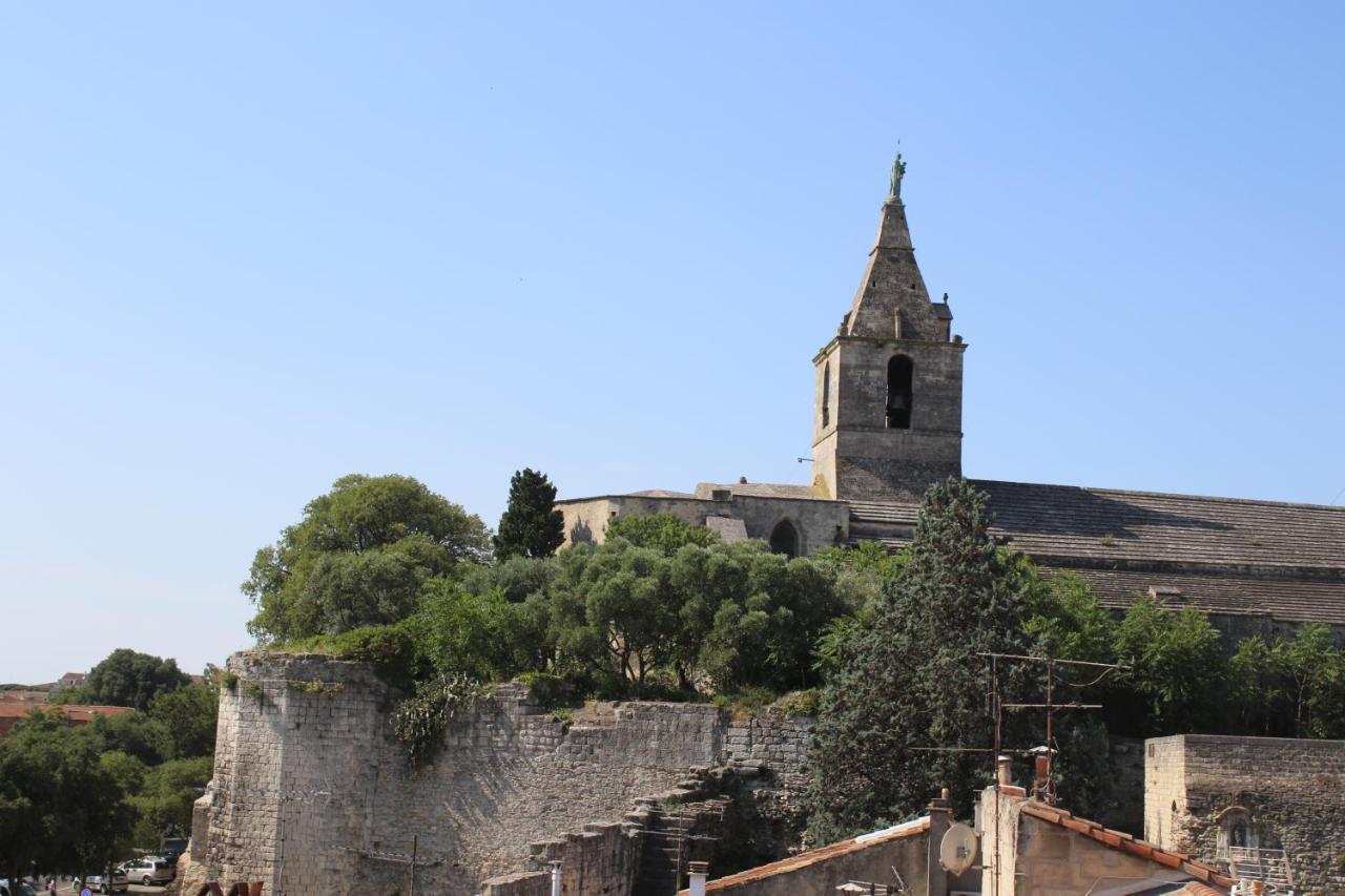 Ferienwohnung Aux Pieds Des Arenes Arles Exterior foto