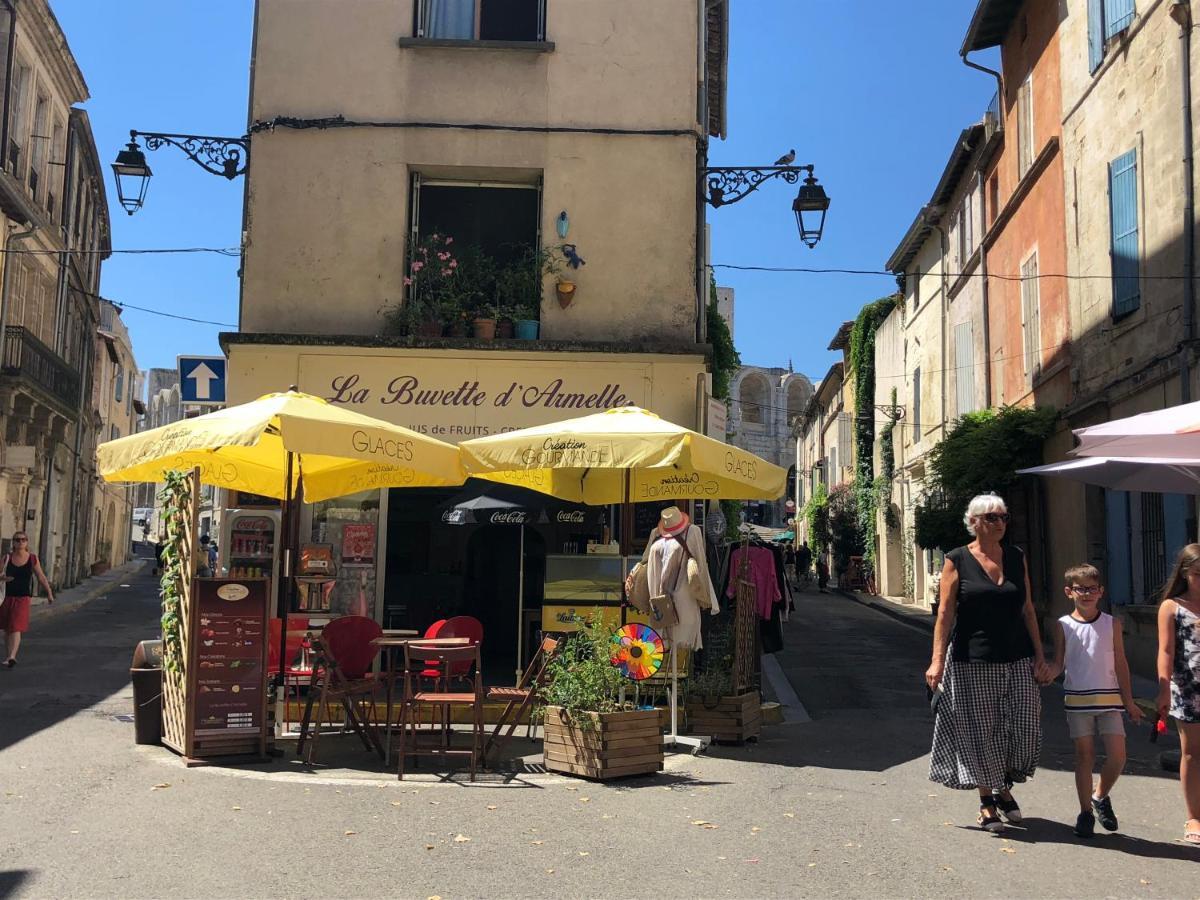 Ferienwohnung Aux Pieds Des Arenes Arles Exterior foto