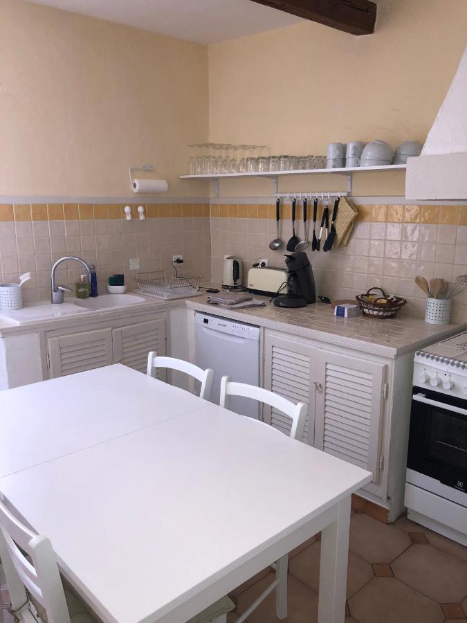 Ferienwohnung Aux Pieds Des Arenes Arles Exterior foto