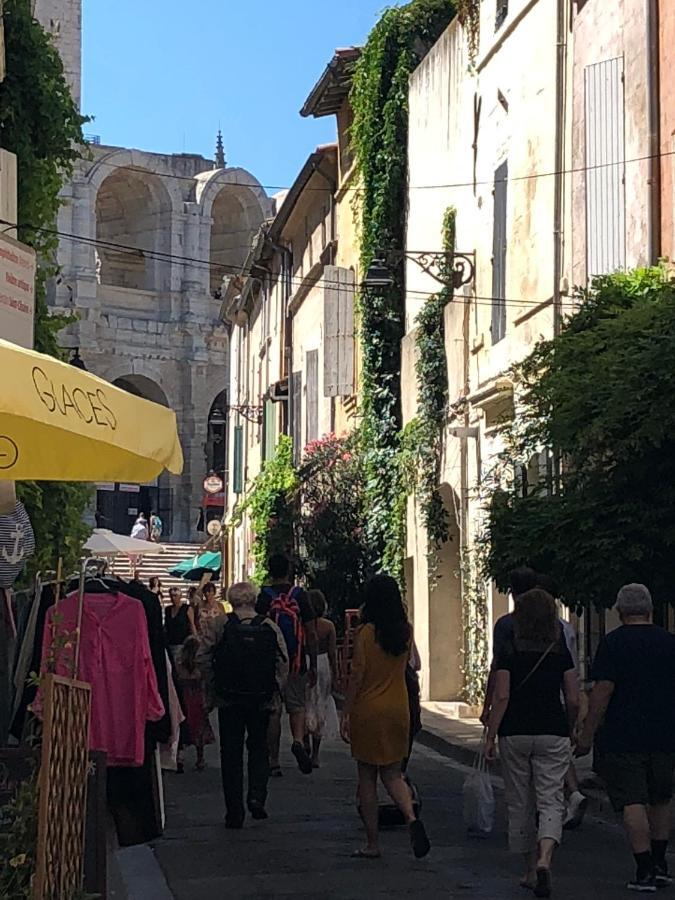 Ferienwohnung Aux Pieds Des Arenes Arles Exterior foto