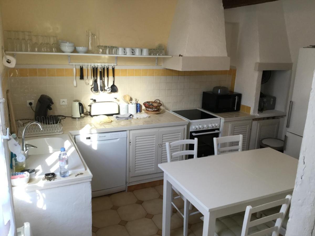 Ferienwohnung Aux Pieds Des Arenes Arles Exterior foto